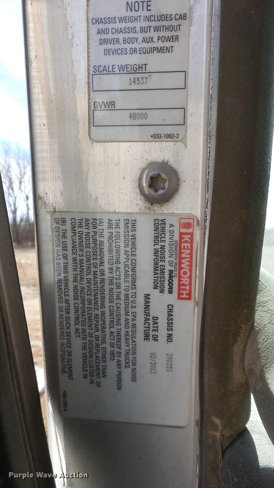 image for item DC0534 2014 Kenworth T660 semi truck