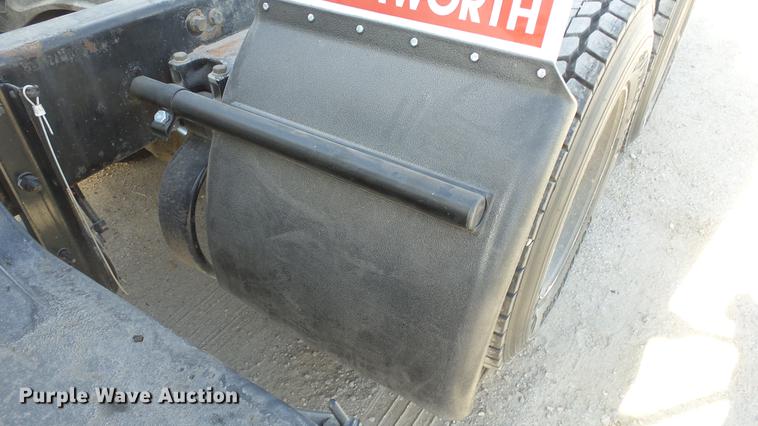 image for item DC0534 2014 Kenworth T660 semi truck