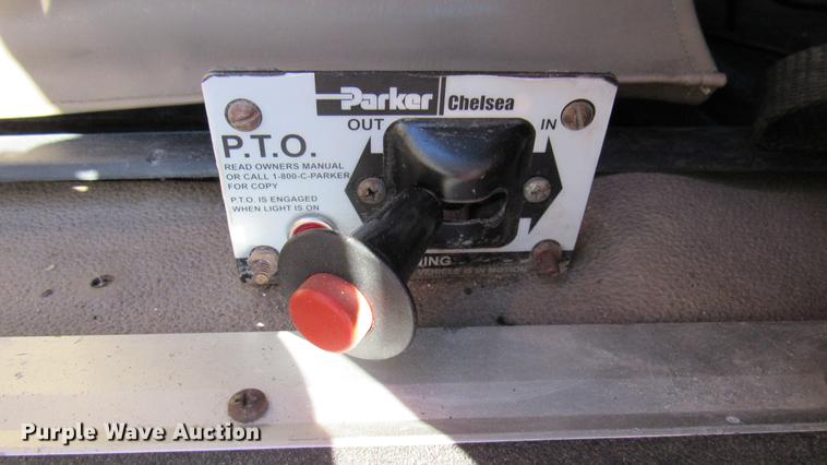 image for item DC2188 2006 International 9200i semi truck