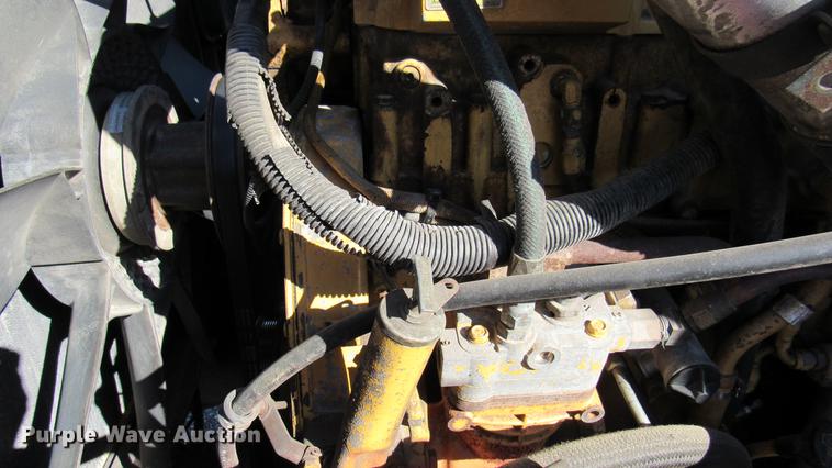 image for item DC2188 2006 International 9200i semi truck