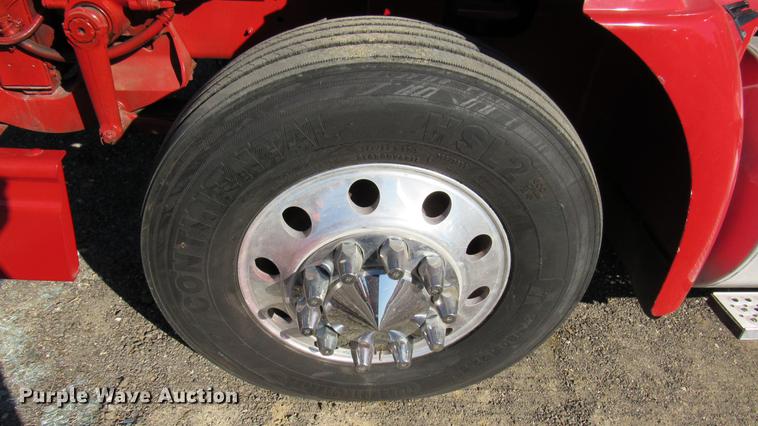 image for item DC2188 2006 International 9200i semi truck