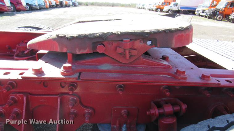 image for item DC2188 2006 International 9200i semi truck