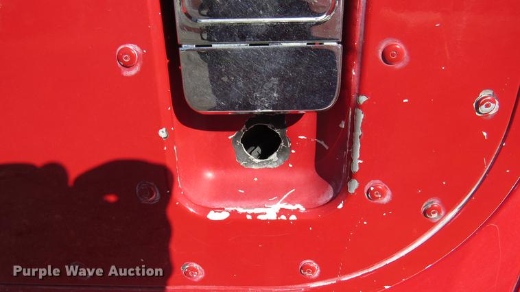 image for item DC2188 2006 International 9200i semi truck