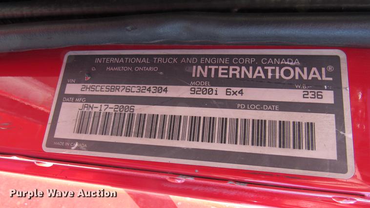 image for item DC2188 2006 International 9200i semi truck