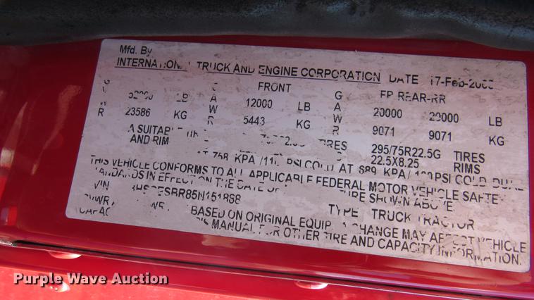 image for item DC2188 2006 International 9200i semi truck