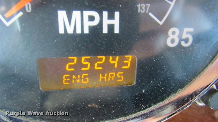 image for item DC2189 2007 International 9200i semi truck