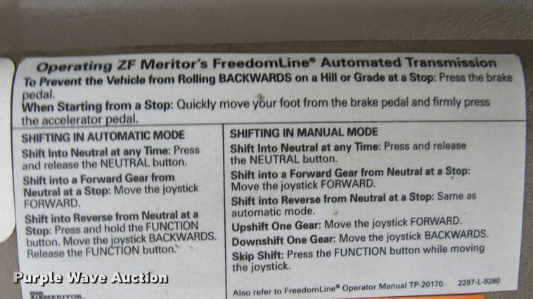 image for item DC2189 2007 International 9200i semi truck