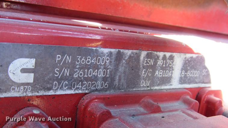 image for item DC2189 2007 International 9200i semi truck
