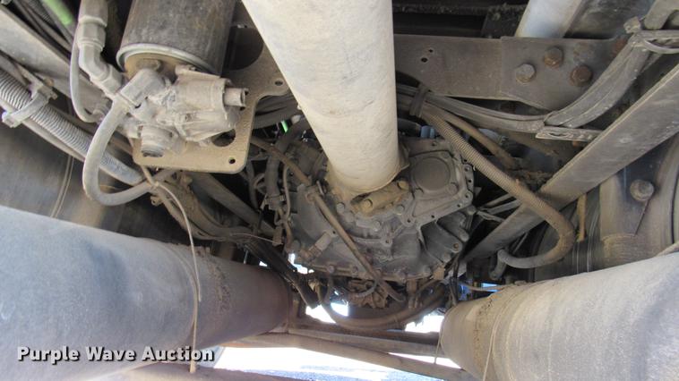 image for item DC2189 2007 International 9200i semi truck