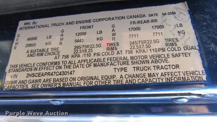 image for item DC2189 2007 International 9200i semi truck