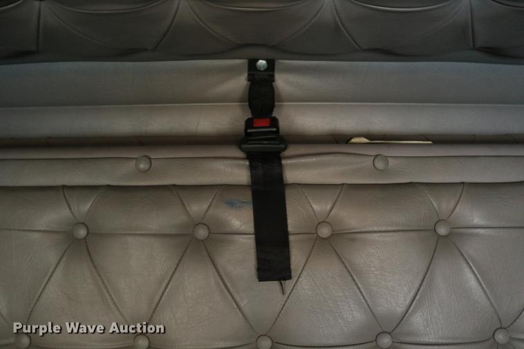 image for item DC3563 1997 International 9300 semi truck