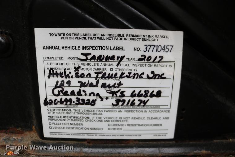 image for item DC3563 1997 International 9300 semi truck