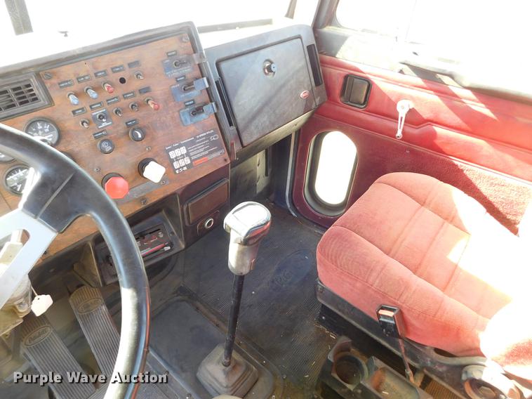 image for item DC8388 1994 Peterbilt 379 semi truck
