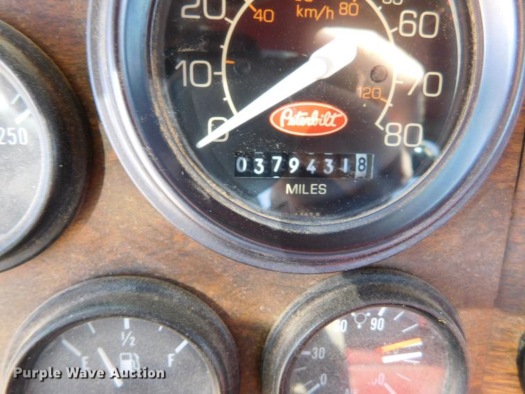 image for item DC8388 1994 Peterbilt 379 semi truck