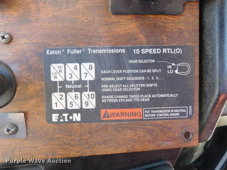 image for item DC8388 1994 Peterbilt 379 semi truck