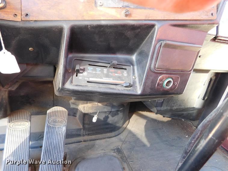 image for item DC8388 1994 Peterbilt 379 semi truck