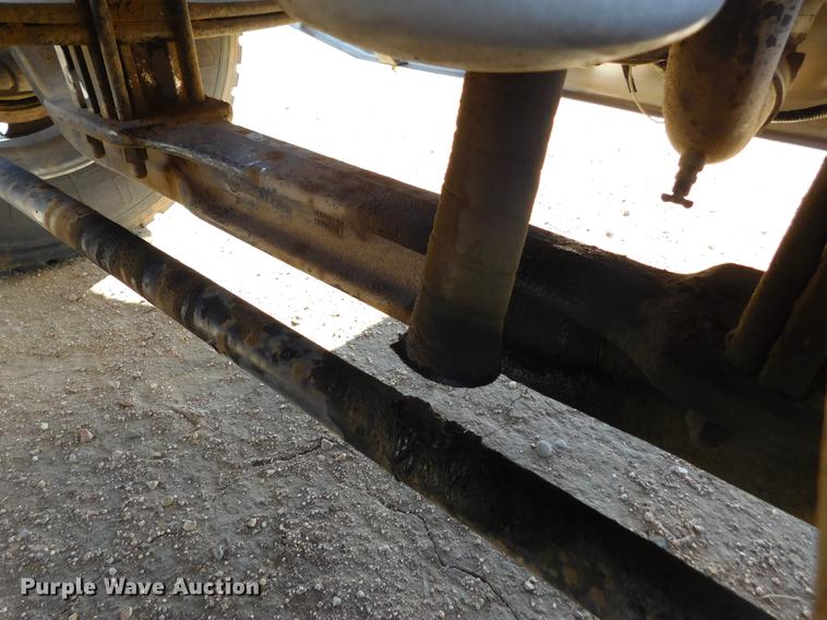 image for item DC8388 1994 Peterbilt 379 semi truck