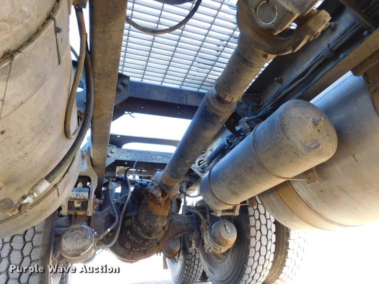 image for item DC8388 1994 Peterbilt 379 semi truck