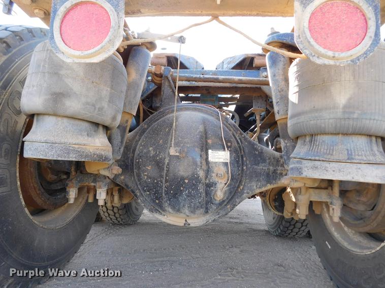 image for item DC8388 1994 Peterbilt 379 semi truck