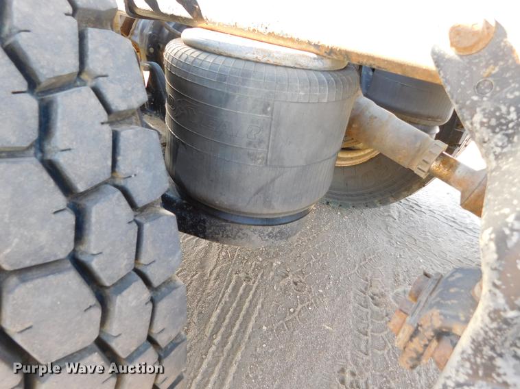 image for item DC8388 1994 Peterbilt 379 semi truck