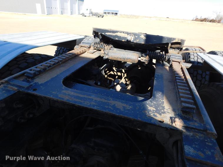 image for item DC8388 1994 Peterbilt 379 semi truck