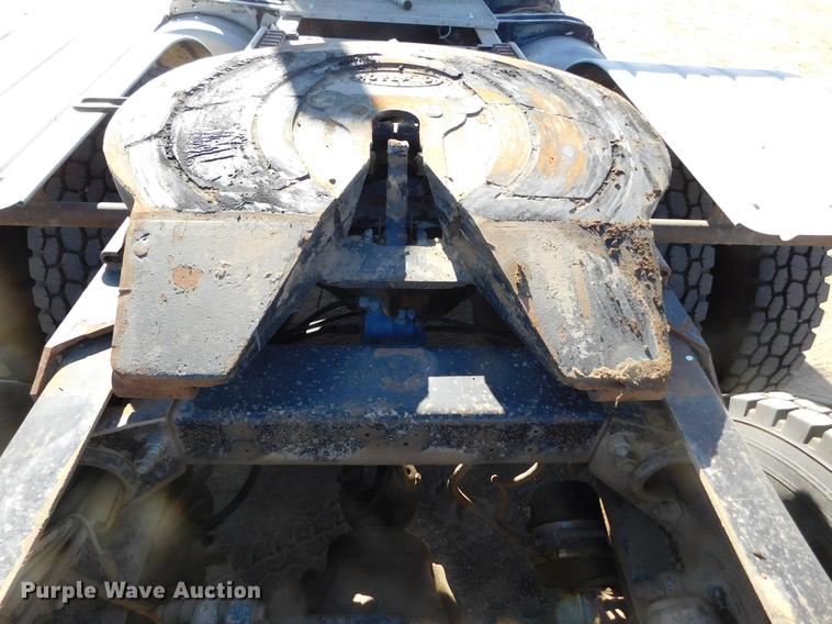 image for item DC8388 1994 Peterbilt 379 semi truck