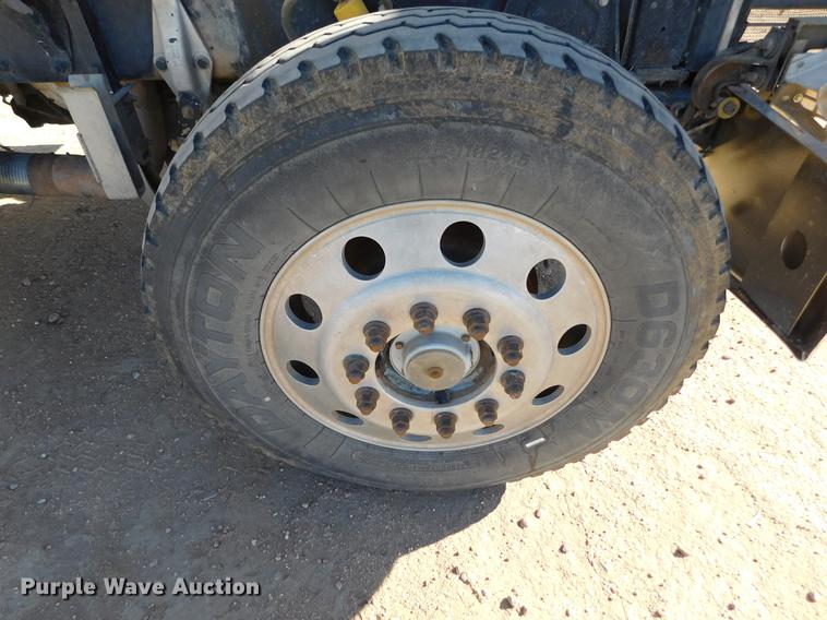 image for item DC8388 1994 Peterbilt 379 semi truck