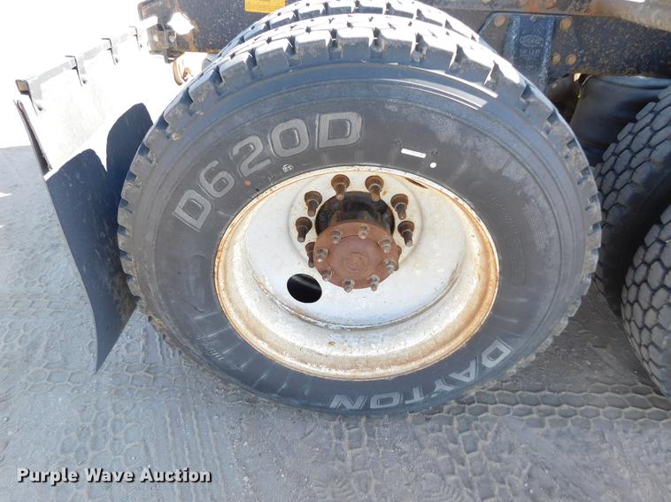 image for item DC8388 1994 Peterbilt 379 semi truck