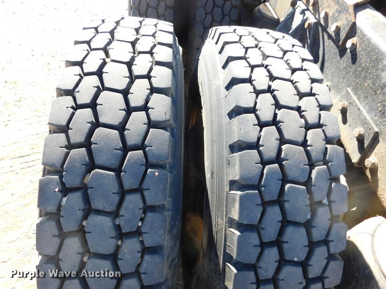 image for item DC8388 1994 Peterbilt 379 semi truck