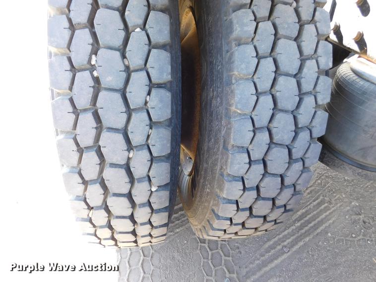 image for item DC8388 1994 Peterbilt 379 semi truck