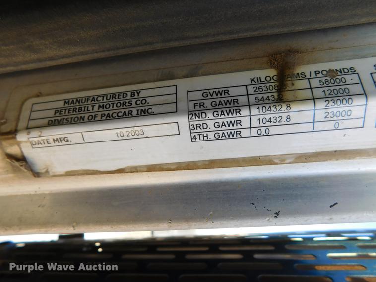 image for item DC8389 2004 Peterbilt 379 semi truck