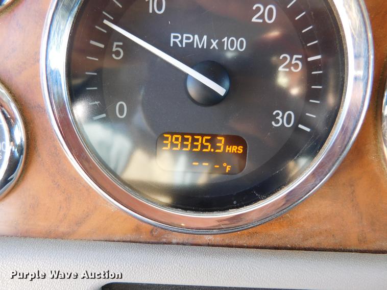 image for item DC8390 2006 Peterbilt 378 semi truck