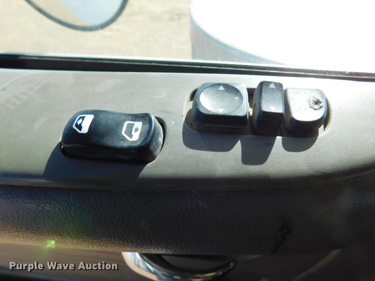 image for item DC8390 2006 Peterbilt 378 semi truck