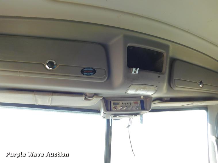 image for item DC8390 2006 Peterbilt 378 semi truck