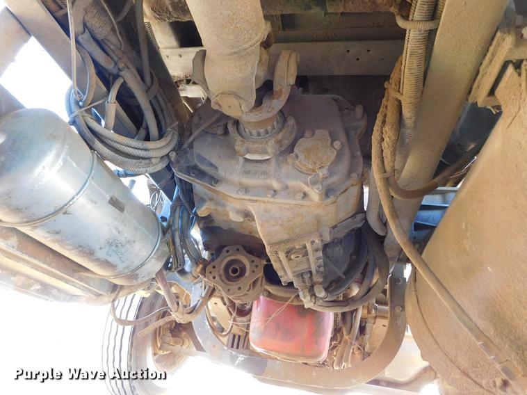 image for item DC8390 2006 Peterbilt 378 semi truck