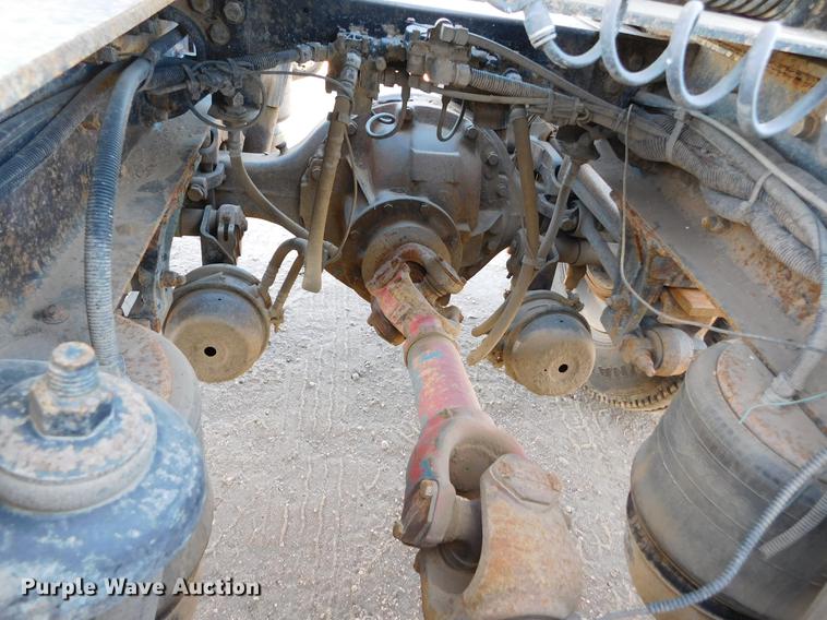 image for item DC8390 2006 Peterbilt 378 semi truck