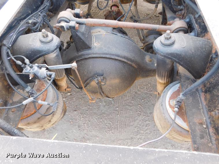 image for item DC8390 2006 Peterbilt 378 semi truck