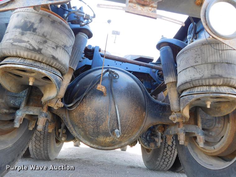 image for item DC8390 2006 Peterbilt 378 semi truck