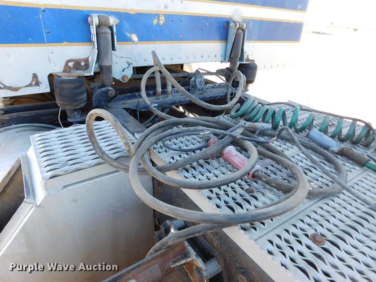 image for item DC8390 2006 Peterbilt 378 semi truck