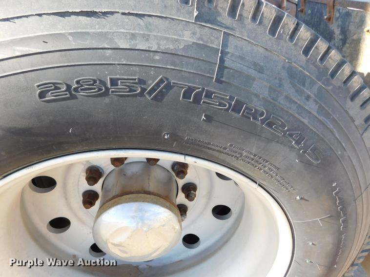 image for item DC8390 2006 Peterbilt 378 semi truck