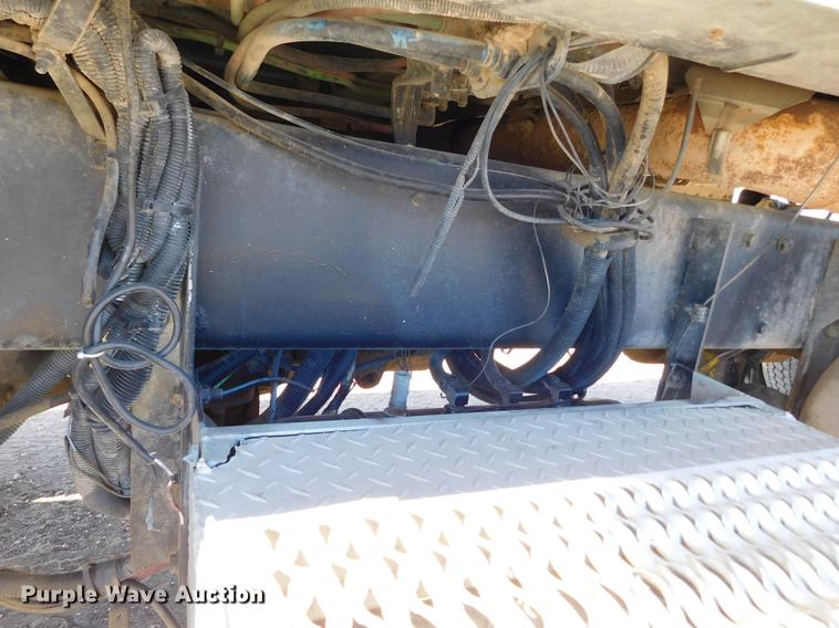 image for item DC8390 2006 Peterbilt 378 semi truck