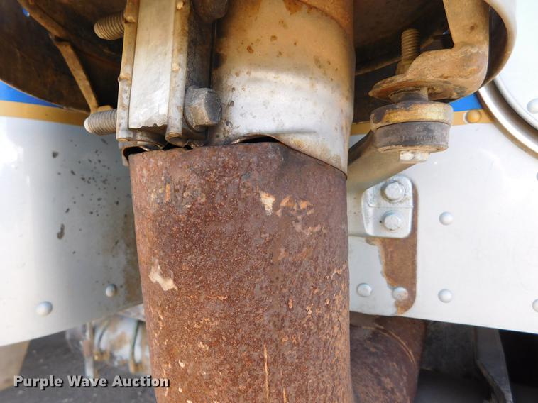 image for item DC8390 2006 Peterbilt 378 semi truck