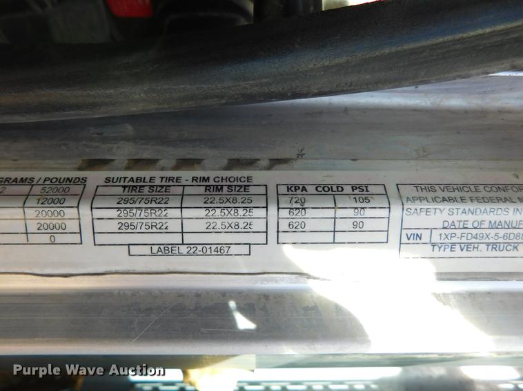 image for item DC8390 2006 Peterbilt 378 semi truck