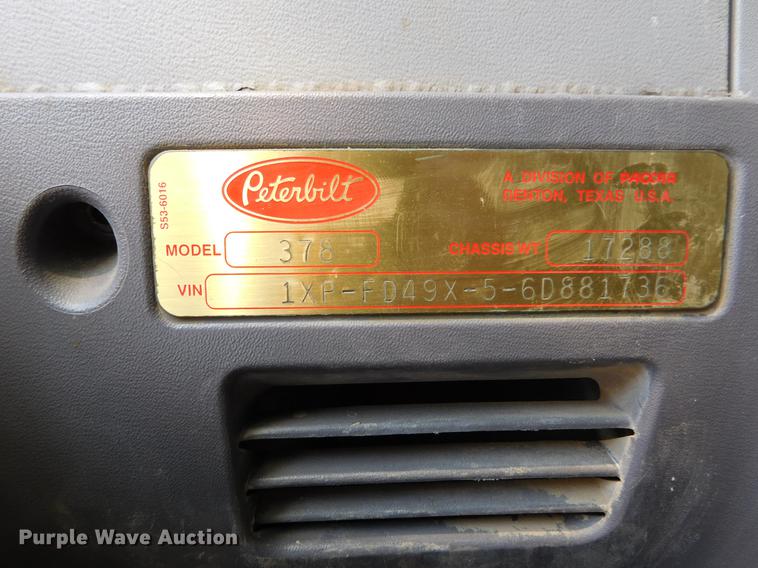 image for item DC8390 2006 Peterbilt 378 semi truck
