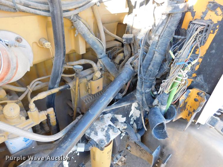 image for item DC8391 2006 Peterbilt 379 semi truck