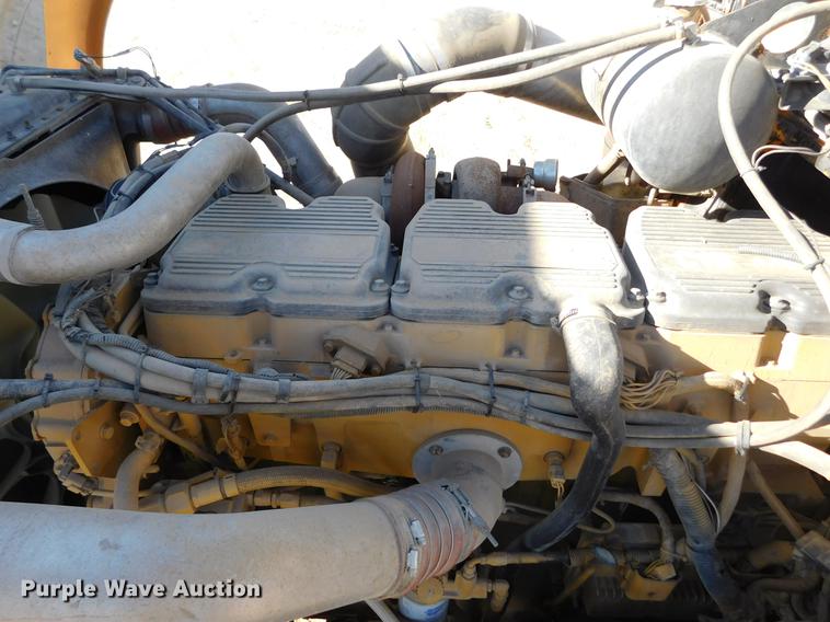 image for item DC8391 2006 Peterbilt 379 semi truck