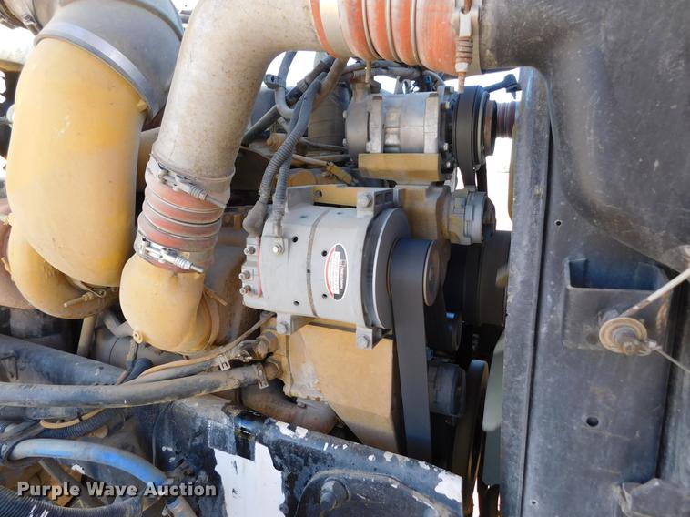 image for item DC8391 2006 Peterbilt 379 semi truck