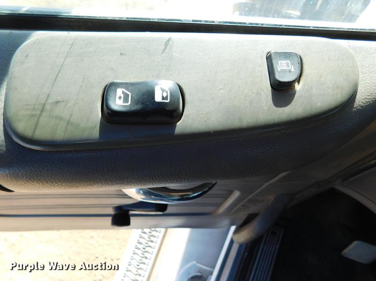 image for item DC8391 2006 Peterbilt 379 semi truck