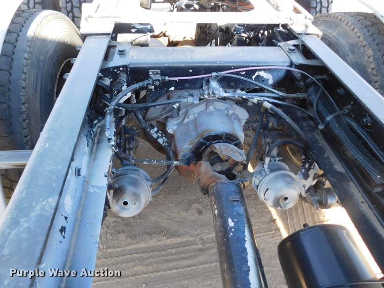 image for item DC8391 2006 Peterbilt 379 semi truck