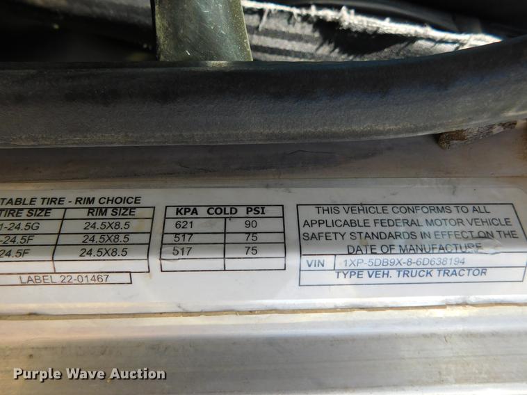 image for item DC8391 2006 Peterbilt 379 semi truck